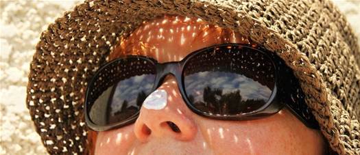 A common sunscreen could help make better solar panels 